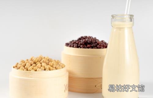 喝黑豆浆有什么好处 防衰补肾黑豆比黄豆疗效好