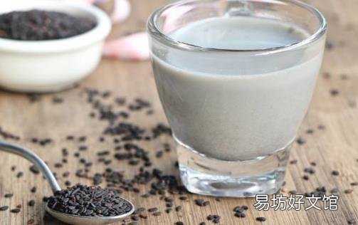 喝黑豆浆有什么好处 防衰补肾黑豆比黄豆疗效好