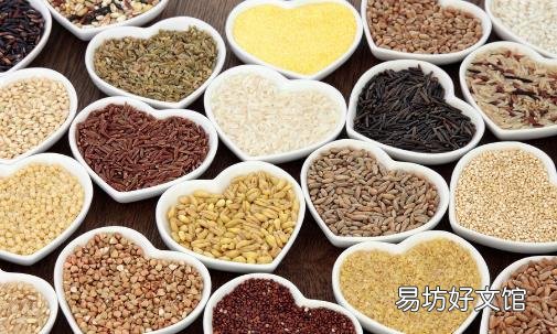多吃坚果谷物能够预防脱发 不用尼龙梳子减缓脱发