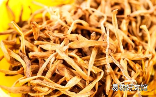不起眼的黄花菜竟有这样的功效 黄花菜食谱推荐