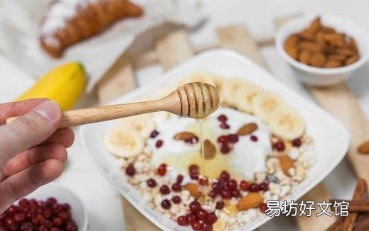 喝蜂蜜水美容养颜 蜂蜜虽好也要适合自己才可以