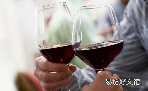 世上最坑爹的饮酒谎言 酒后多喝水减轻喝酒的伤害