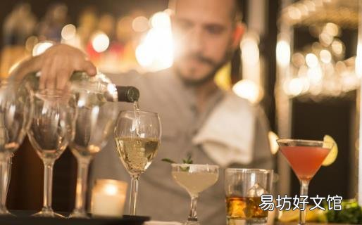 世上最坑爹的饮酒谎言 酒后多喝水减轻喝酒的伤害