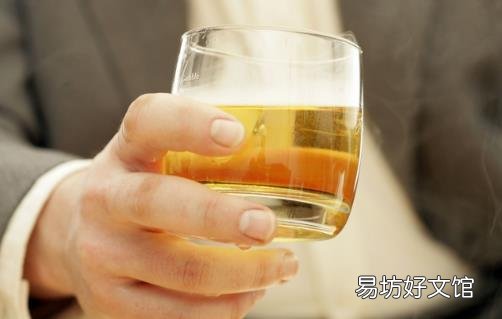 世上最坑爹的饮酒谎言 酒后多喝水减轻喝酒的伤害
