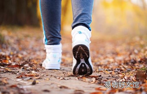 跑步的三个标准没达到伤膝盖 跑步虽好不要伤膝盖哦