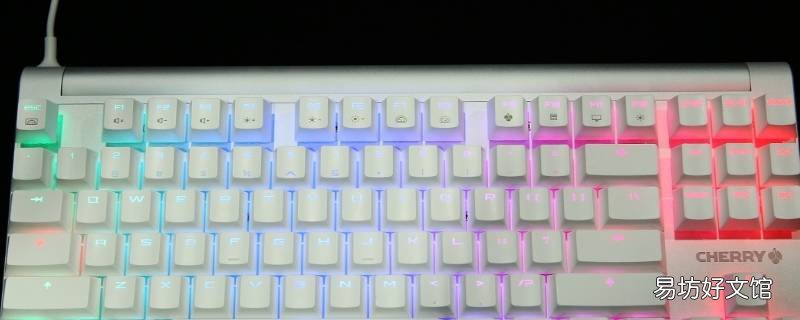 樱桃键盘个别键亮红灯 樱桃键盘有两个键一直亮灯