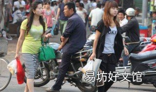 走过人来人往的街头是什么歌 走过人来人往的街头是什么歌词