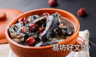 炖乌鸡补气血要加什么药材 炖乌鸡补气血要加什么药材呢