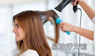 理发店吹头发的技巧 理发店吹风技巧