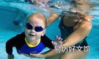 初学游泳口诀 初学游泳口诀 划手时候要抬头