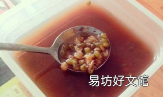 绿豆汤为什么是红色的 绿豆汤为什么是红色的,绿豆汤的颜色_苹果绿