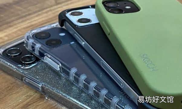 iPhone 12样机和手机壳显示了iPhone 4的痕迹