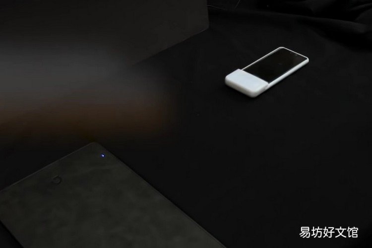 “CaseCrawler”是一个机器人智能手机保护套,可以随身携带您的设备