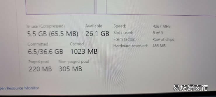 微软Surface Pro 8原型再次出现,显示出巨大的边框,相似的设计