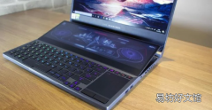 华硕ROG Zephyrus Duo 15笔记本的设计是怎样的？