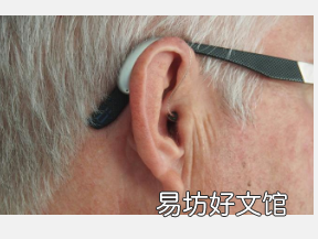 与年龄相关的听力损失相关的因素在男性和女性之间存在差异