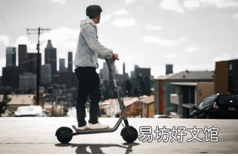 Apollo Go雙電機電動滑板車最高時速45公里/小時輕量化設計亮相