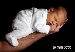 宝宝湿疹妈妈能吃草莓吗 宝宝湿疹妈妈不能吃什么水果