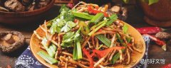 鱼腥草凉拌要开水烫吗 吃鱼腥草不能吃什么东西