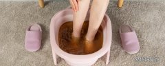 花椒水泡脚能去湿气吗 女人泡脚去湿气的最佳时间