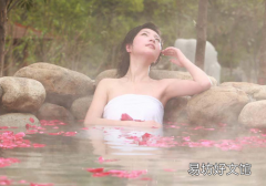 荨麻疹可以泡温泉吗 荨麻疹泡温泉会传染吗