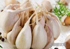 长荨麻疹可以吃蒜吗 注意：这6类人都不能吃大蒜！
