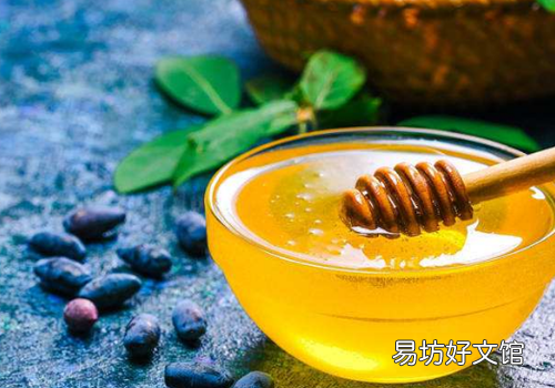 起荨麻疹能喝蜂蜜水吗 蜂蜜用对了还能治荨麻疹!