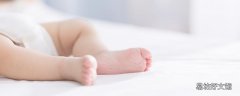 穿睡袋还要给宝宝盖被子吗 宝宝睡袋能代替被子吗