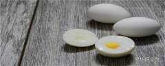 健身吃生鸡蛋还是熟鸡蛋 健身吃鸡蛋还是鸭蛋