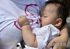 有狐臭可以喂母乳吗 为什么有狐臭婴儿不吃母乳