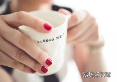 指甲上有针尖大的小坑 指甲有小坑是什么原因