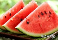 夏天吃西瓜的好處與壞處 夏天吃西瓜的好處和禁忌