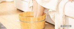 夏天泡脚可以开空调吗 夏天泡脚温度多少合适
