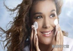 涂了粉底液怎么補防曬 妝容厚度不同，補涂防曬的方法也不同