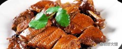 鴨肉與什么搭配最好 鴨肉和什么一起炒好吃
