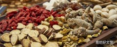 香薷泡水喝可以治療口臭嗎 香薷和佩蘭哪個治口臭效果好