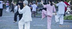 八段锦适合什么年龄段 八段锦什么人不适合练