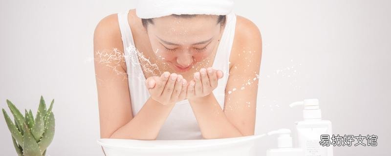 維e蘆薈膠涂完要洗嗎 維e和蘆薈膠混合變白了嗎