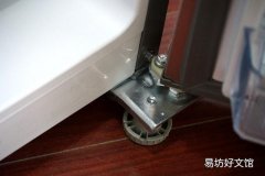 冰箱底角总是不平 其实这样调节是最正确的