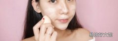 粉底液用手还是美妆蛋