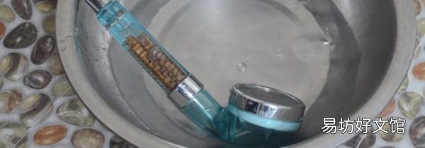 用小蘇打清洗淋浴噴頭