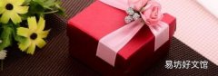结婚喜宴一般除了放糖果还送什么