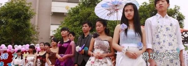 参加婚礼需要穿正装吗
