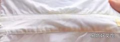 衣服放一年发黄了怎么洗