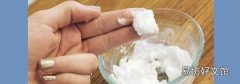 燈罩膠發(fā)黃用什么清洗干凈