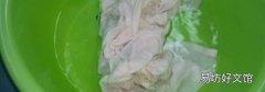 白醋泡衣服有什么作用