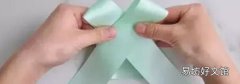 蝴蝶结的系法