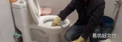 鞋刷掉进马桶堵了如何自己快速疏通