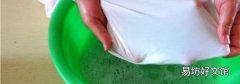 辣椒油弄到白色衣服怎么洗