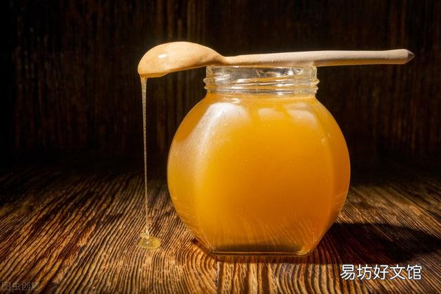蜂蜜水對身體有益嗎 蜂蜜有哪些營養(yǎng)價值